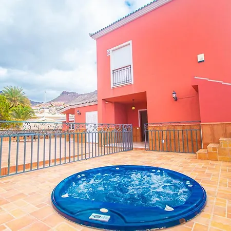 Villa with jacuzzi in Costa Adeje * Costa Adeje (Tenerife)